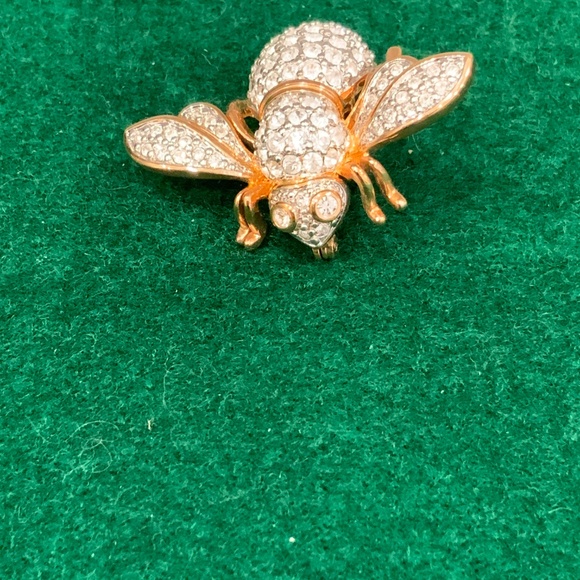 Vintage Joan Rivers Classic Crystal And Gold Tone Brooch / Pin - Picture 2 of 14